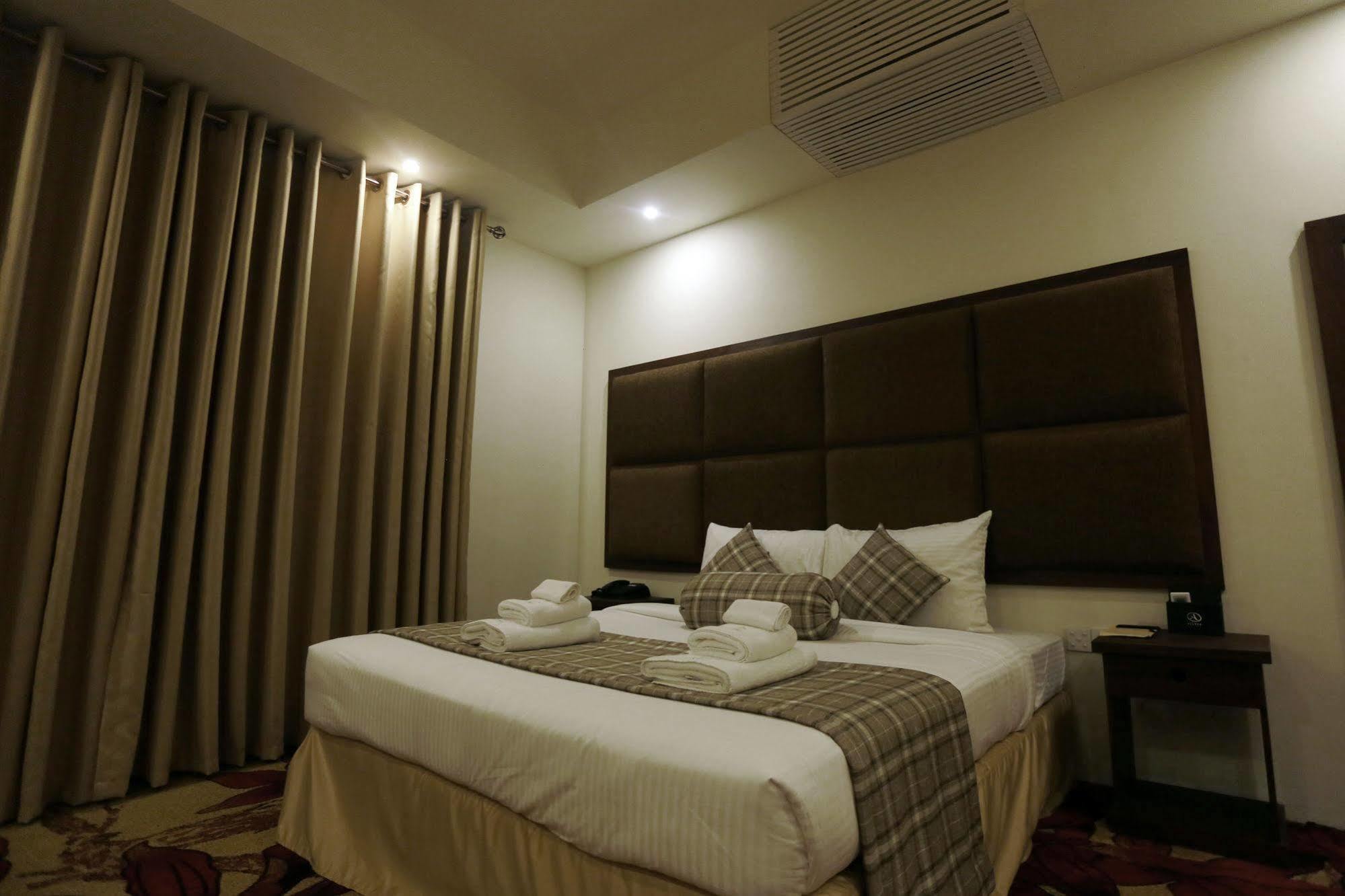 Avenra Gangaara Hotel Wennappuwa Exterior photo